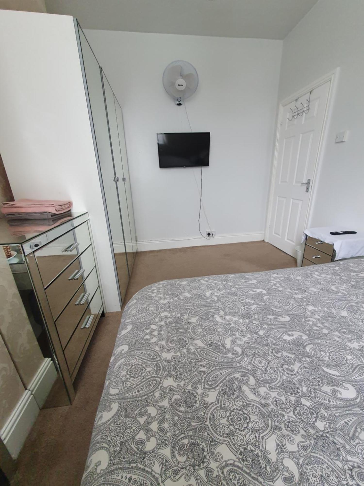 Private Double Room In Cardiff Eksteriør bilde